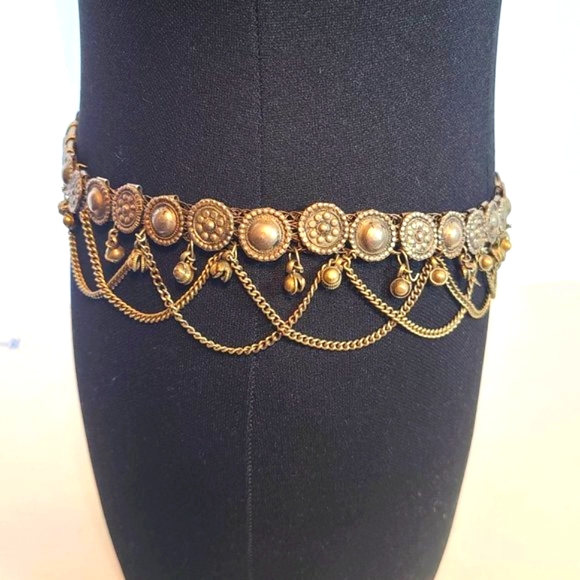 Gorgeous Gold Chain Belt - Picture 4 of 5